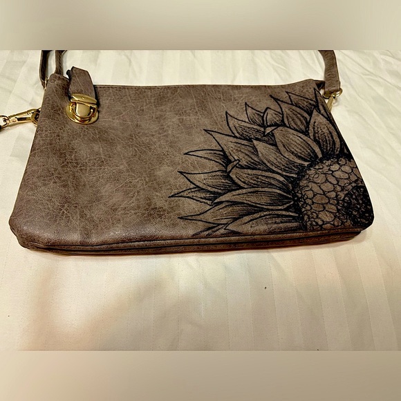 N’Gil Crossbody & Wristlet Brown Sunflower Handbag Spotless Tons of Storage - Picture 2 of 15
